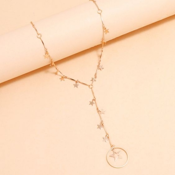 Beautiful golden star necklace - Picture 3 of 4